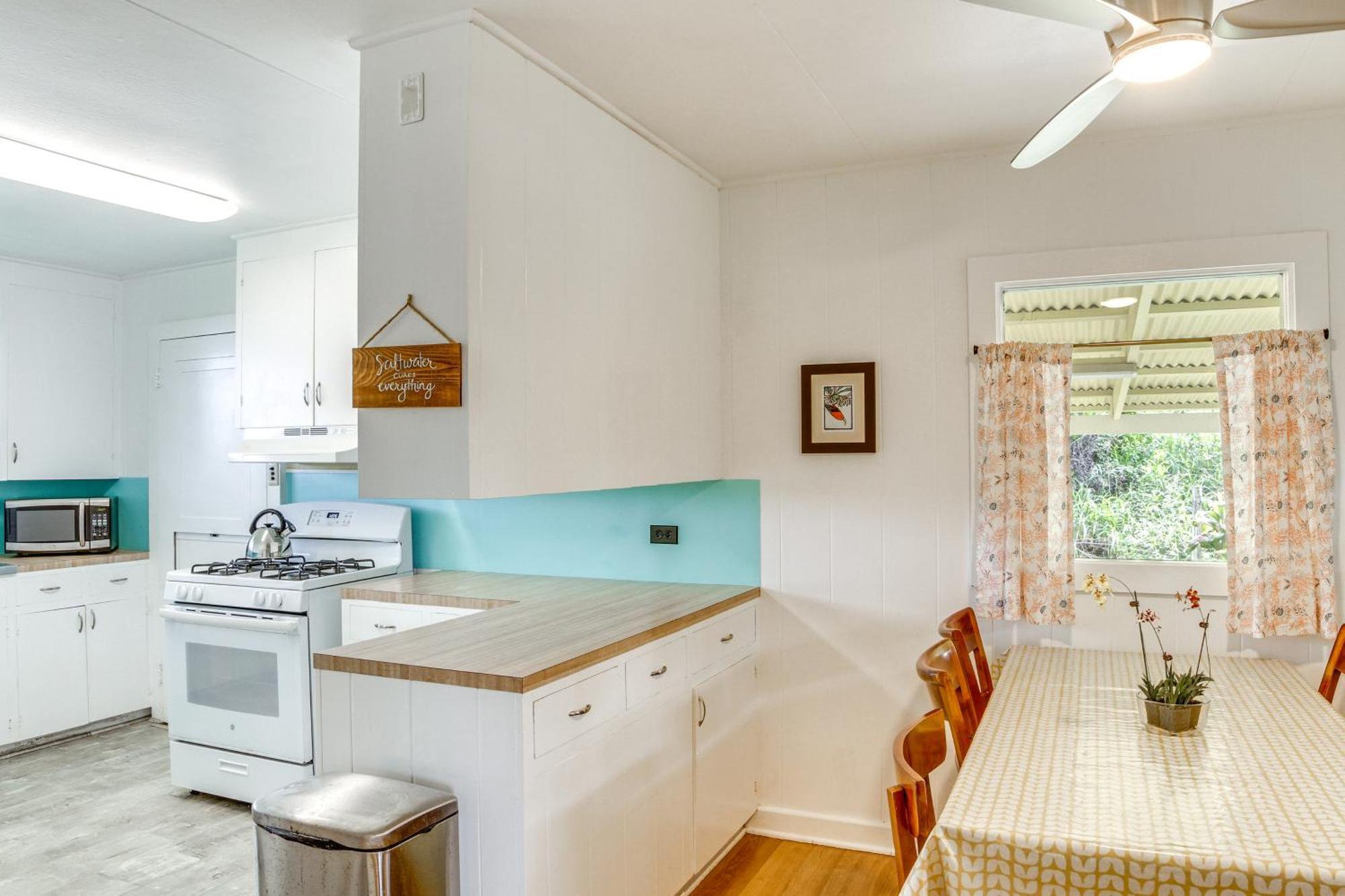Charming Historic Hilo House Minutes To Beach! Buitenkant foto